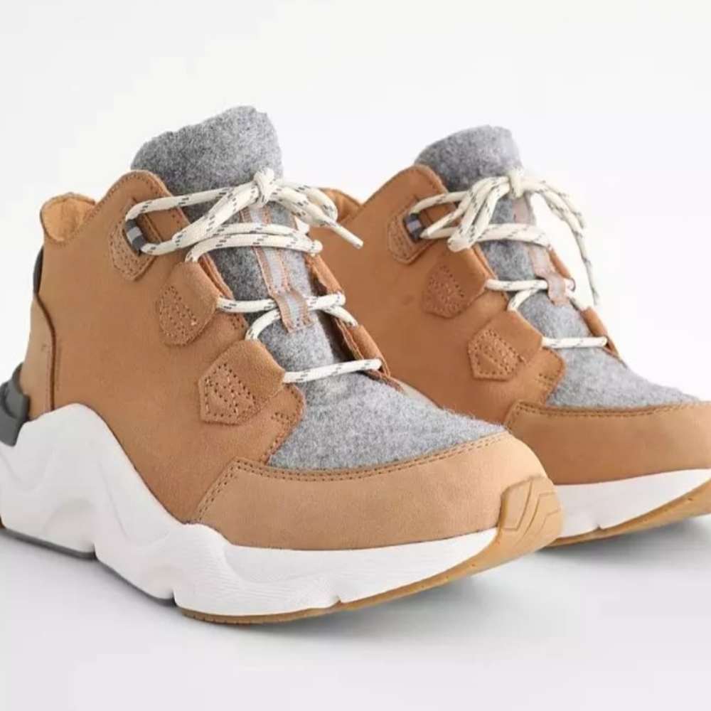 Sorels renegade sneakers